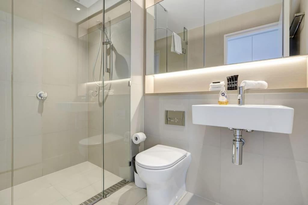 Wake Up In Front Of Water Bay Beckons- 2B2B1C Apartment Melbourne Luaran gambar