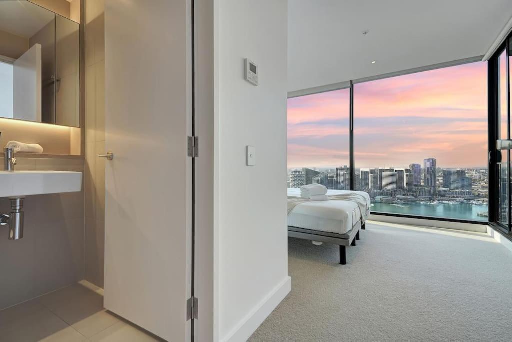 Wake Up In Front Of Water Bay Beckons- 2B2B1C Apartment Melbourne Luaran gambar