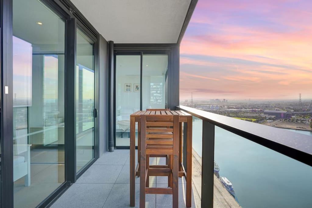 Wake Up In Front Of Water Bay Beckons- 2B2B1C Apartment Melbourne Luaran gambar